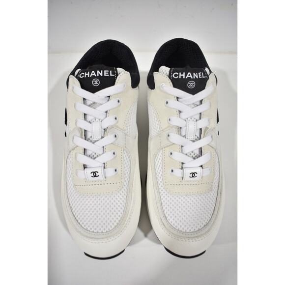 Chanel REV White Black CC Logo Leather Lace Up Flat Runner Trainer Sneaker 39.5 - Picture 6 of 12
